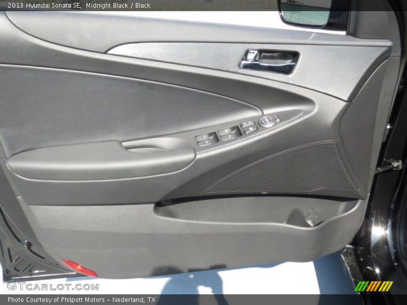 Midnight Black / Black 2013 Hyundai Sonata SE