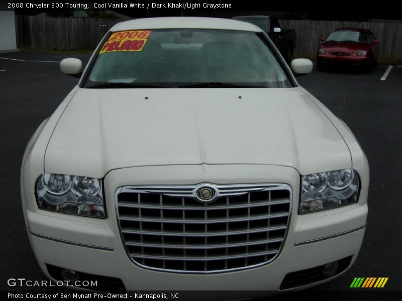 Cool Vanilla White / Dark Khaki/Light Graystone 2008 Chrysler 300 Touring