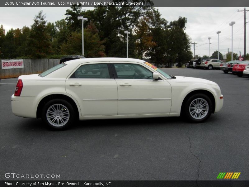 Cool Vanilla White / Dark Khaki/Light Graystone 2008 Chrysler 300 Touring