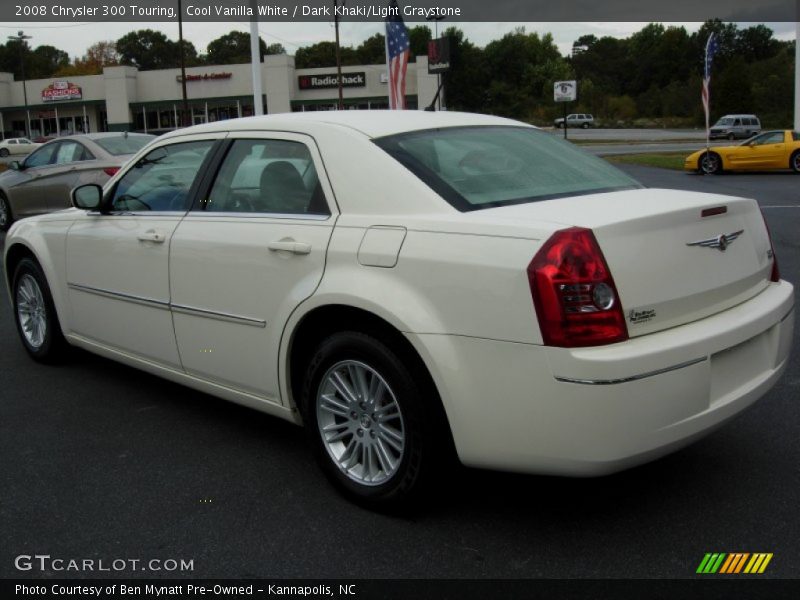 Cool Vanilla White / Dark Khaki/Light Graystone 2008 Chrysler 300 Touring