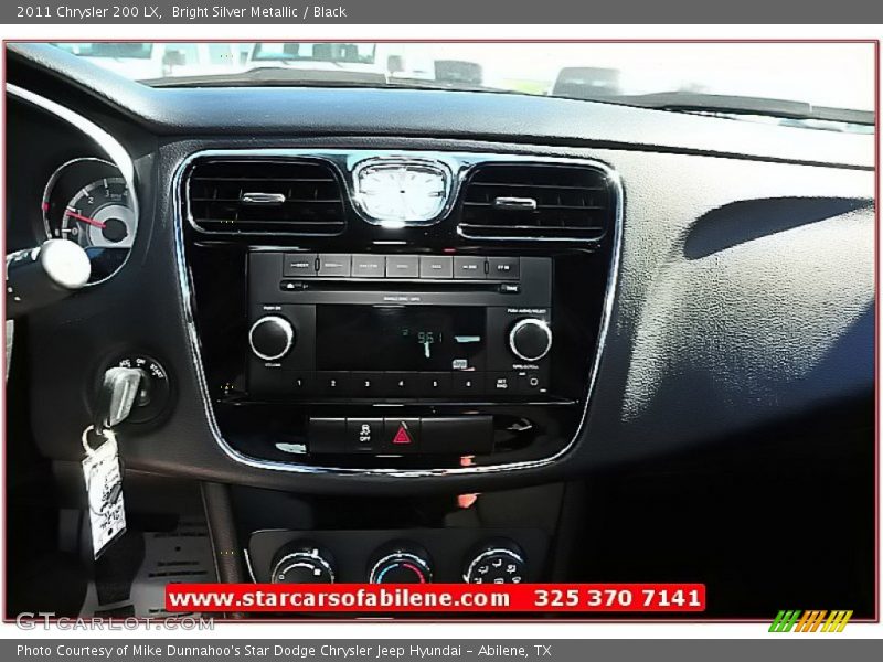 Bright Silver Metallic / Black 2011 Chrysler 200 LX