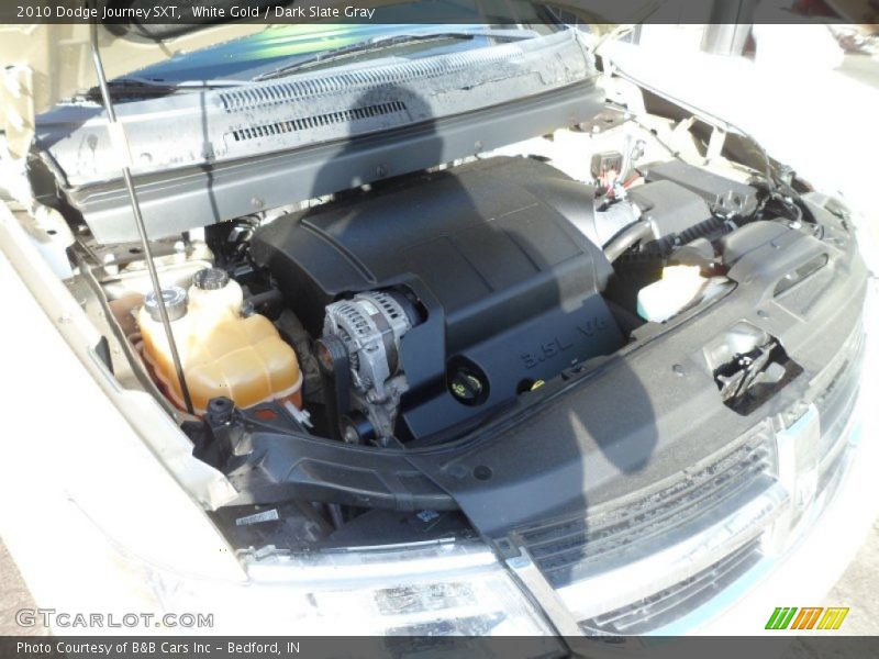 White Gold / Dark Slate Gray 2010 Dodge Journey SXT