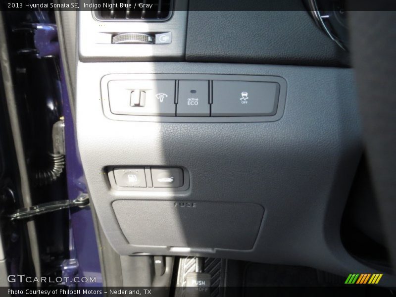 Indigo Night Blue / Gray 2013 Hyundai Sonata SE