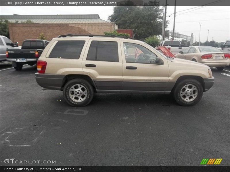 Champagne Pearlcoat / Camel 2000 Jeep Grand Cherokee Laredo