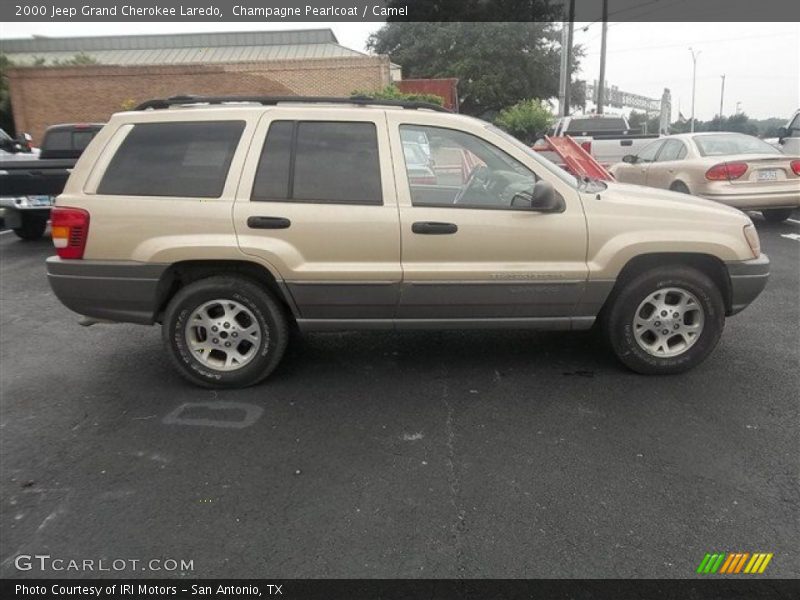 Champagne Pearlcoat / Camel 2000 Jeep Grand Cherokee Laredo