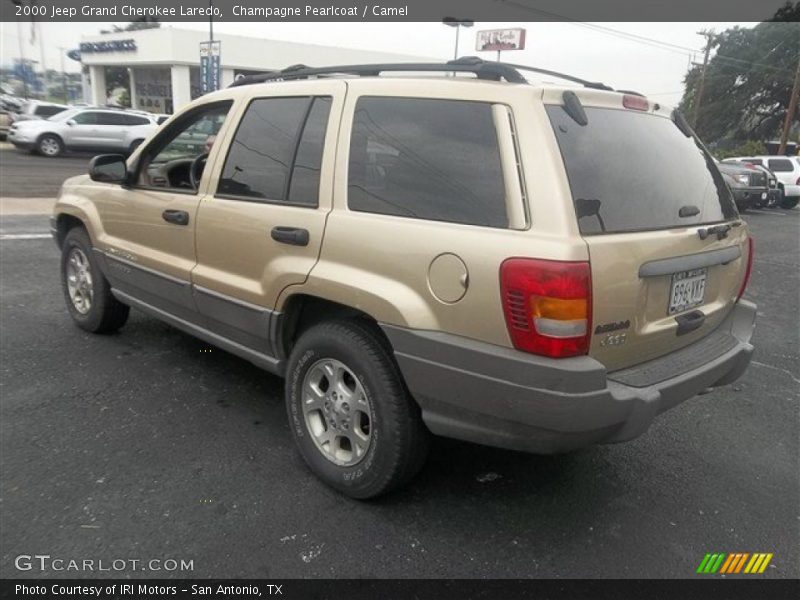 Champagne Pearlcoat / Camel 2000 Jeep Grand Cherokee Laredo