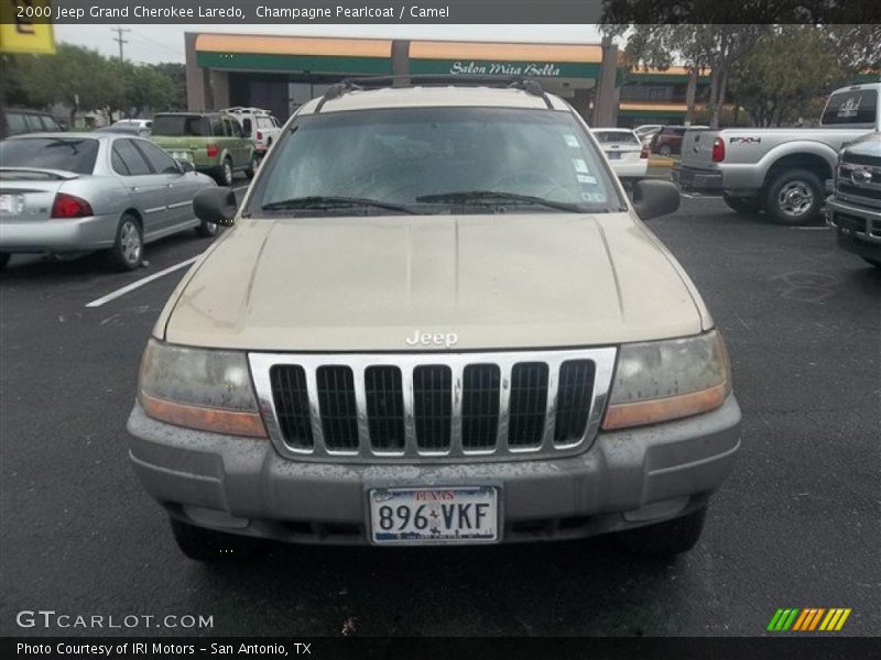 Champagne Pearlcoat / Camel 2000 Jeep Grand Cherokee Laredo