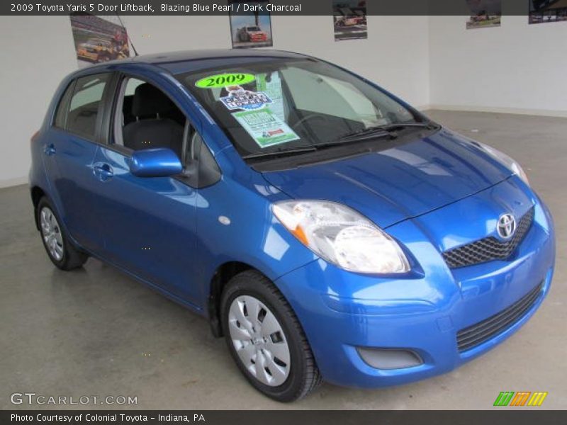 Blazing Blue Pearl / Dark Charcoal 2009 Toyota Yaris 5 Door Liftback