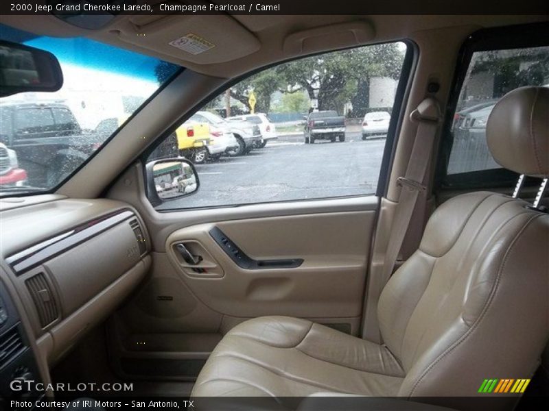 Champagne Pearlcoat / Camel 2000 Jeep Grand Cherokee Laredo