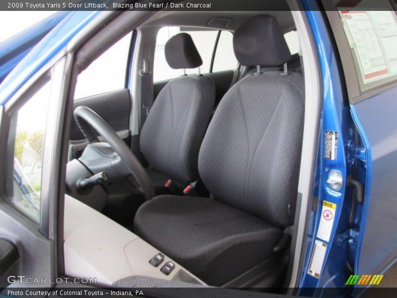 Blazing Blue Pearl / Dark Charcoal 2009 Toyota Yaris 5 Door Liftback