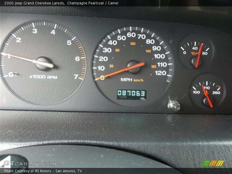 Champagne Pearlcoat / Camel 2000 Jeep Grand Cherokee Laredo