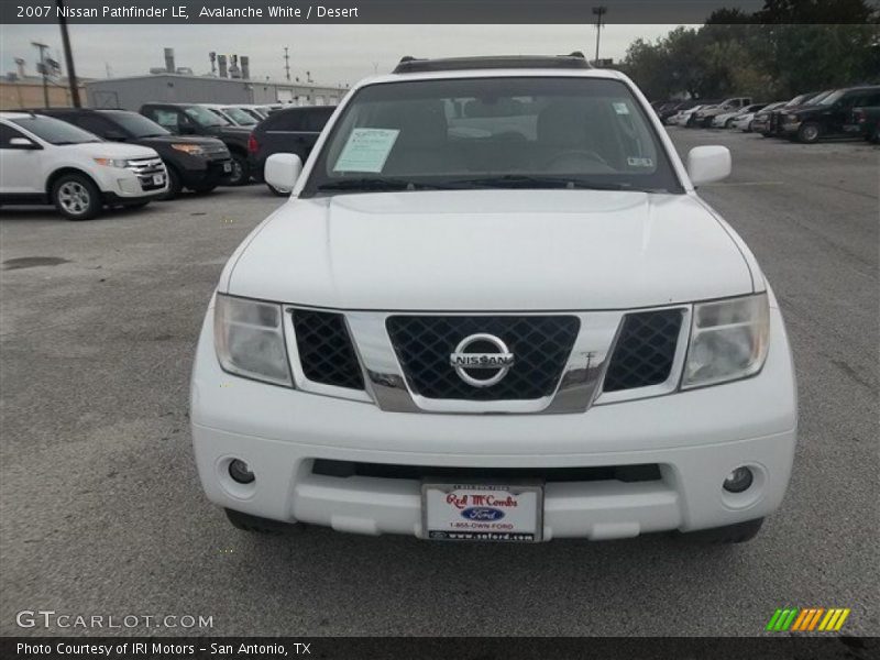 Avalanche White / Desert 2007 Nissan Pathfinder LE