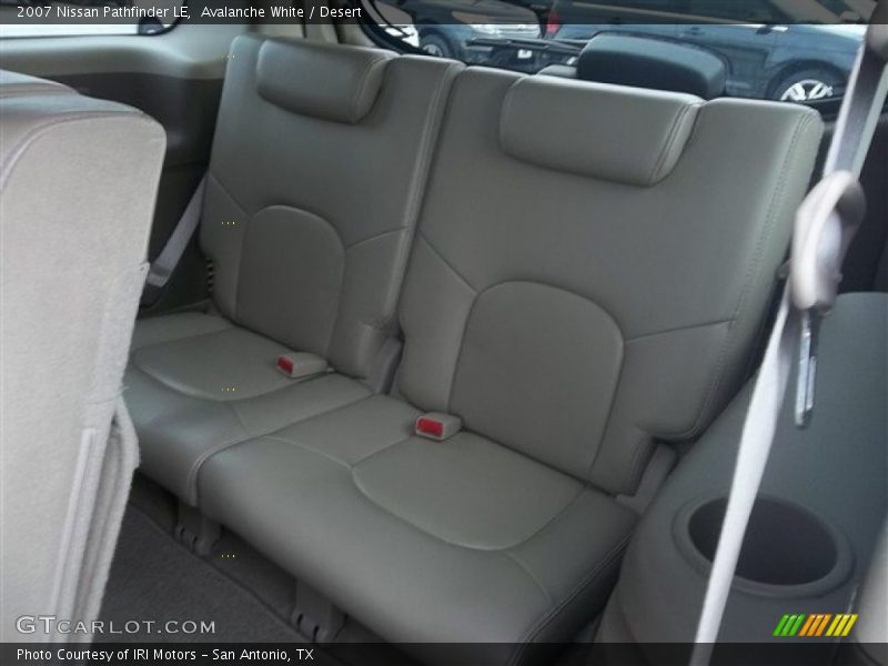 Avalanche White / Desert 2007 Nissan Pathfinder LE
