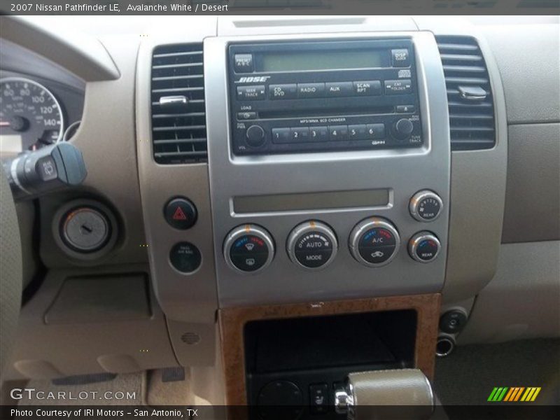 Avalanche White / Desert 2007 Nissan Pathfinder LE