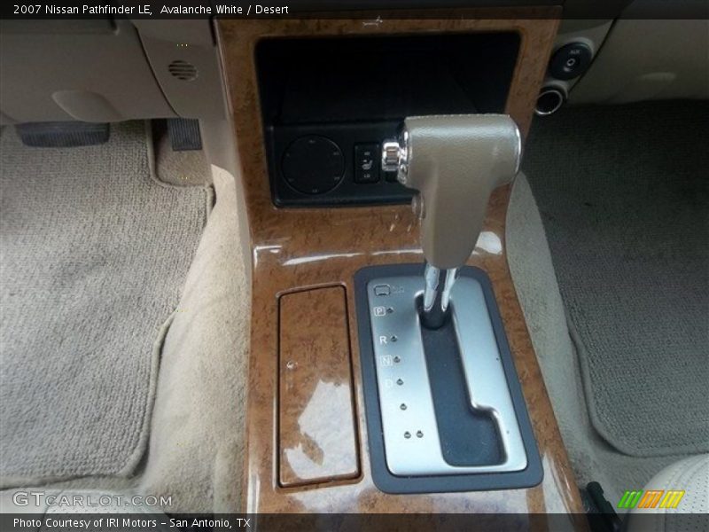 Avalanche White / Desert 2007 Nissan Pathfinder LE