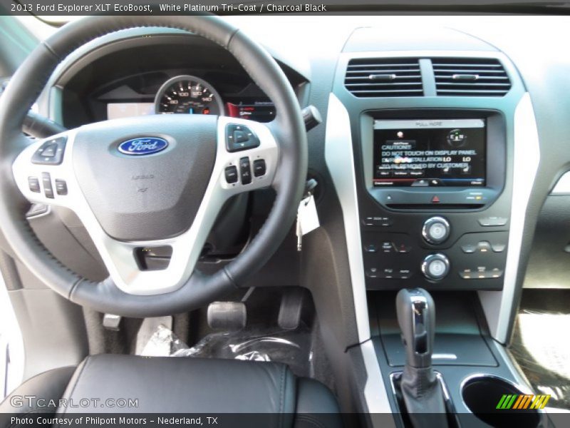 White Platinum Tri-Coat / Charcoal Black 2013 Ford Explorer XLT EcoBoost