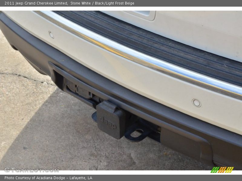 Stone White / Black/Light Frost Beige 2011 Jeep Grand Cherokee Limited