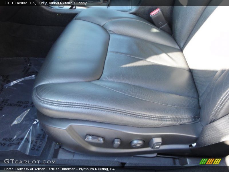 Gray Flannel Metallic / Ebony 2011 Cadillac DTS