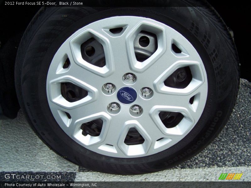Black / Stone 2012 Ford Focus SE 5-Door