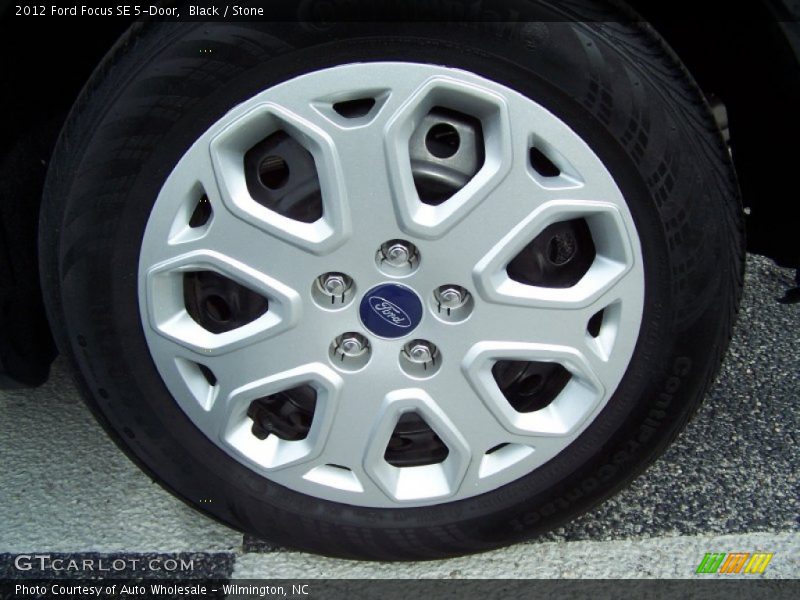 Black / Stone 2012 Ford Focus SE 5-Door