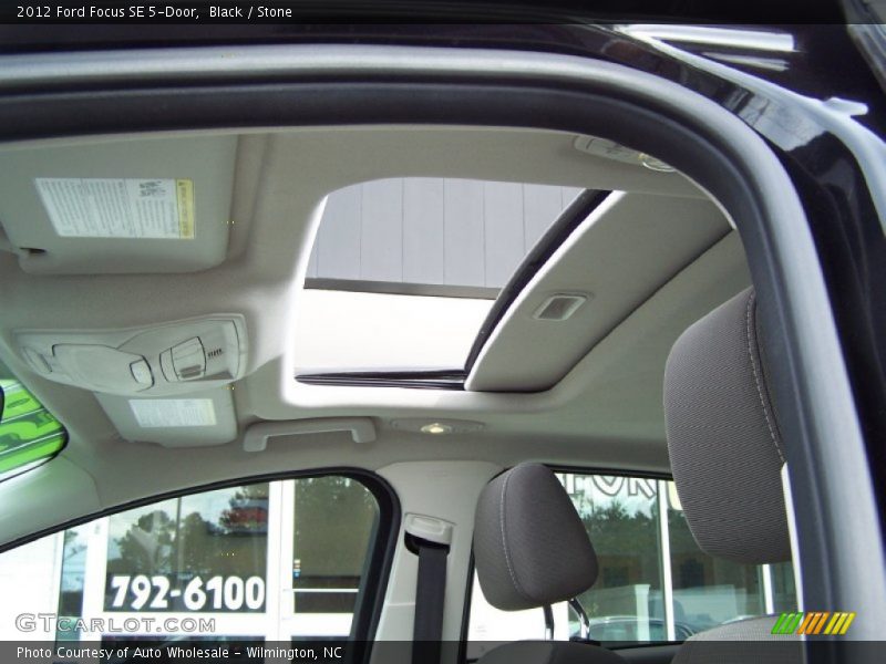 Black / Stone 2012 Ford Focus SE 5-Door
