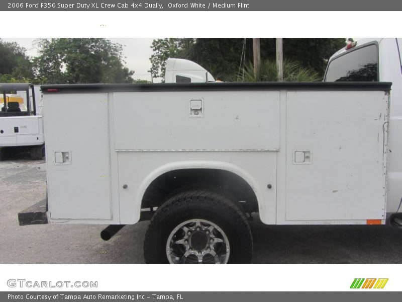 Oxford White / Medium Flint 2006 Ford F350 Super Duty XL Crew Cab 4x4 Dually