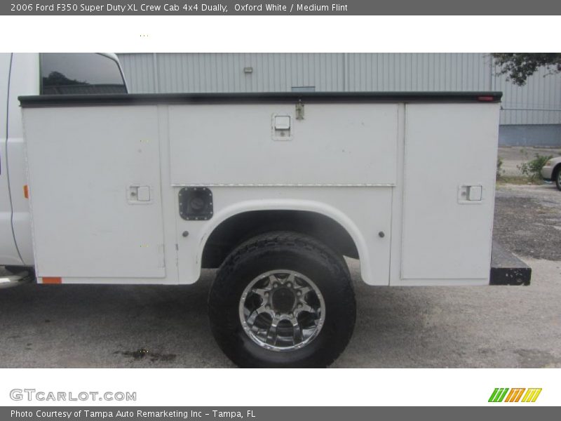 Oxford White / Medium Flint 2006 Ford F350 Super Duty XL Crew Cab 4x4 Dually