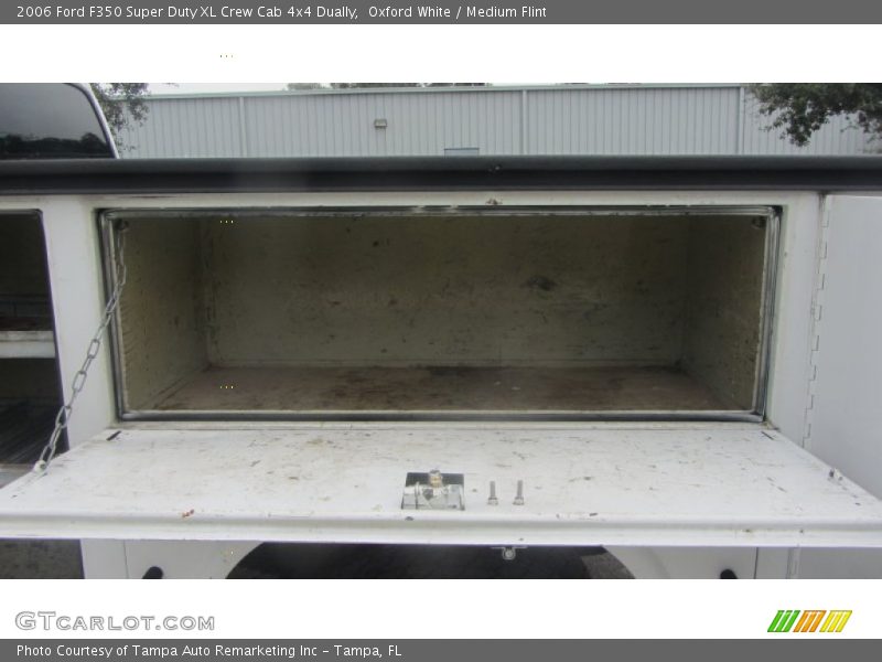 Oxford White / Medium Flint 2006 Ford F350 Super Duty XL Crew Cab 4x4 Dually