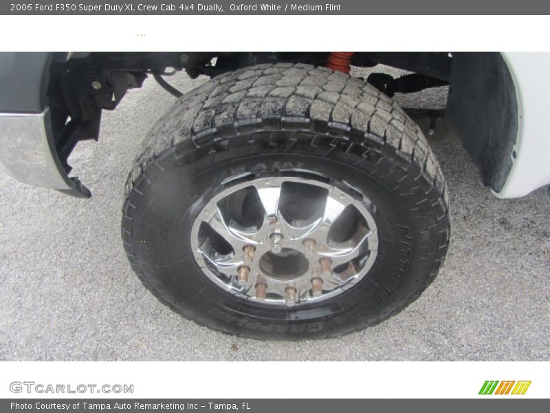 Oxford White / Medium Flint 2006 Ford F350 Super Duty XL Crew Cab 4x4 Dually