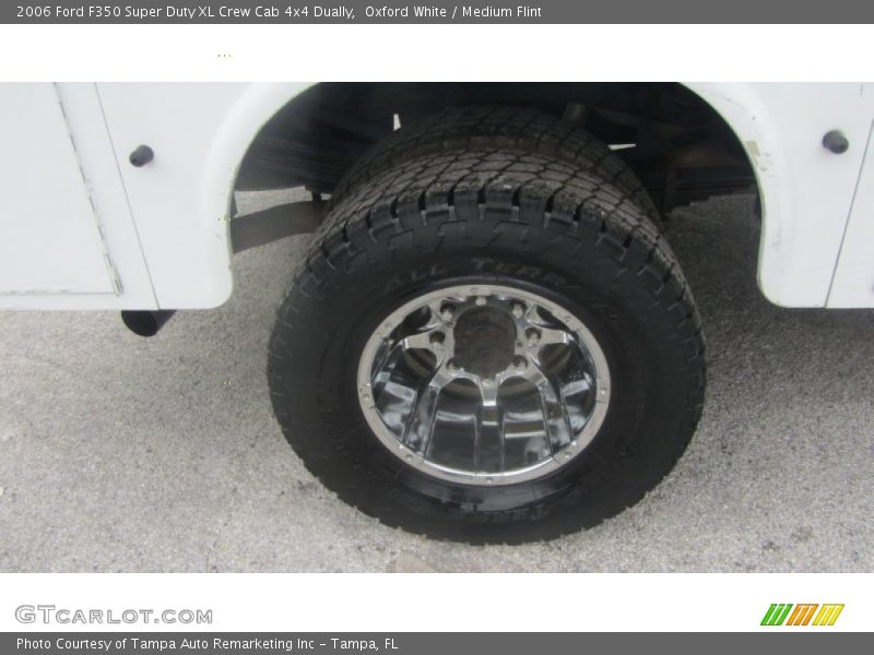 Oxford White / Medium Flint 2006 Ford F350 Super Duty XL Crew Cab 4x4 Dually