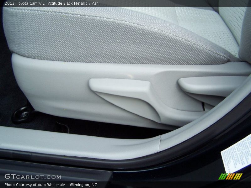 Attitude Black Metallic / Ash 2012 Toyota Camry L