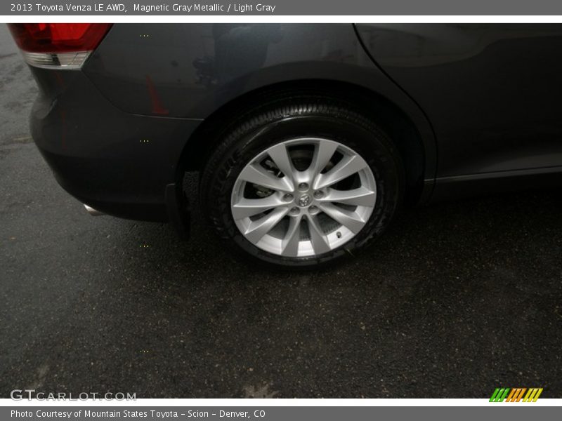 Magnetic Gray Metallic / Light Gray 2013 Toyota Venza LE AWD