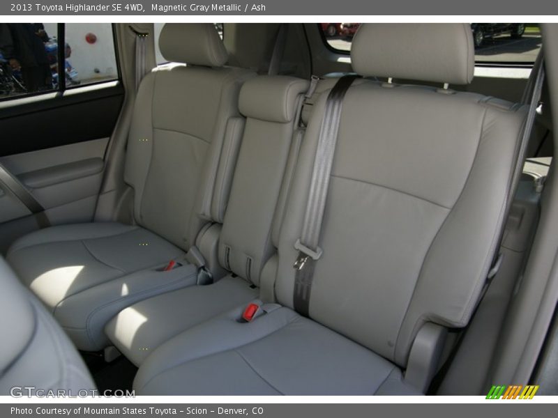 Magnetic Gray Metallic / Ash 2013 Toyota Highlander SE 4WD