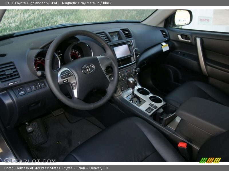 Magnetic Gray Metallic / Black 2013 Toyota Highlander SE 4WD