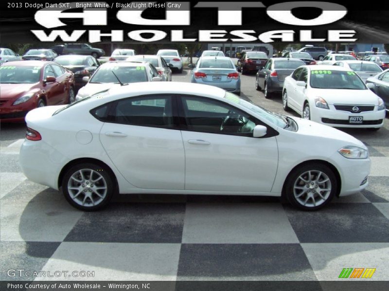 Bright White / Black/Light Diesel Gray 2013 Dodge Dart SXT