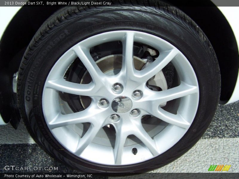 Bright White / Black/Light Diesel Gray 2013 Dodge Dart SXT
