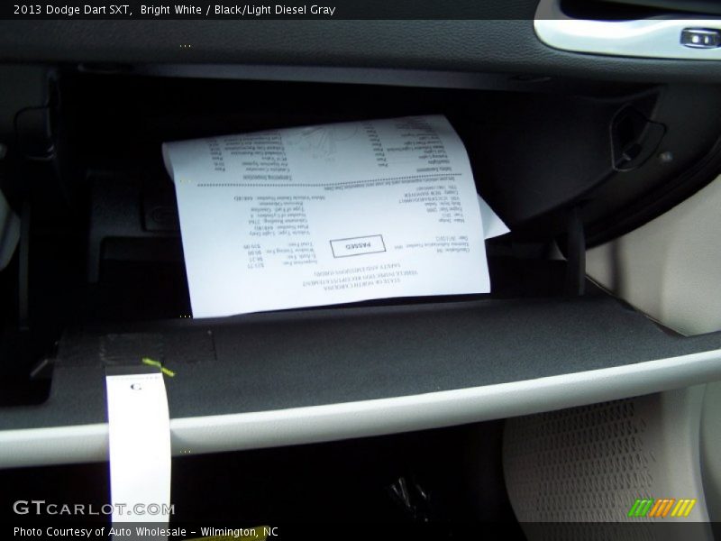 Bright White / Black/Light Diesel Gray 2013 Dodge Dart SXT