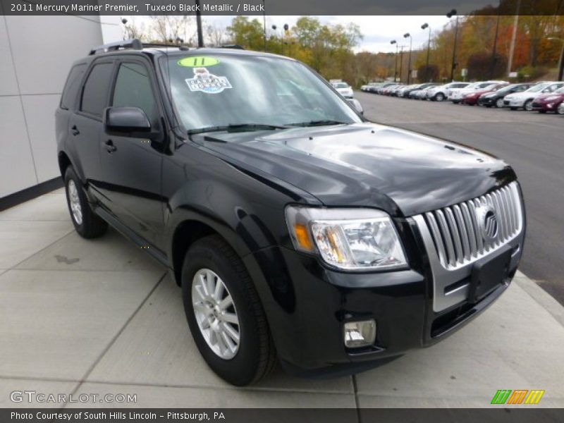 Front 3/4 View of 2011 Mariner Premier