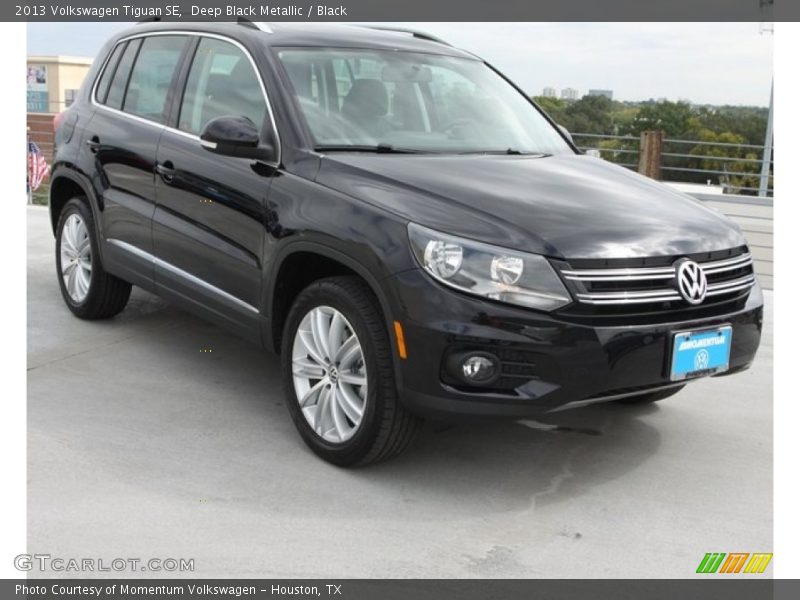 Deep Black Metallic / Black 2013 Volkswagen Tiguan SE