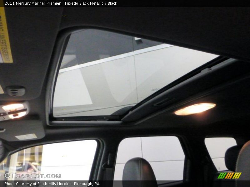 Tuxedo Black Metallic / Black 2011 Mercury Mariner Premier