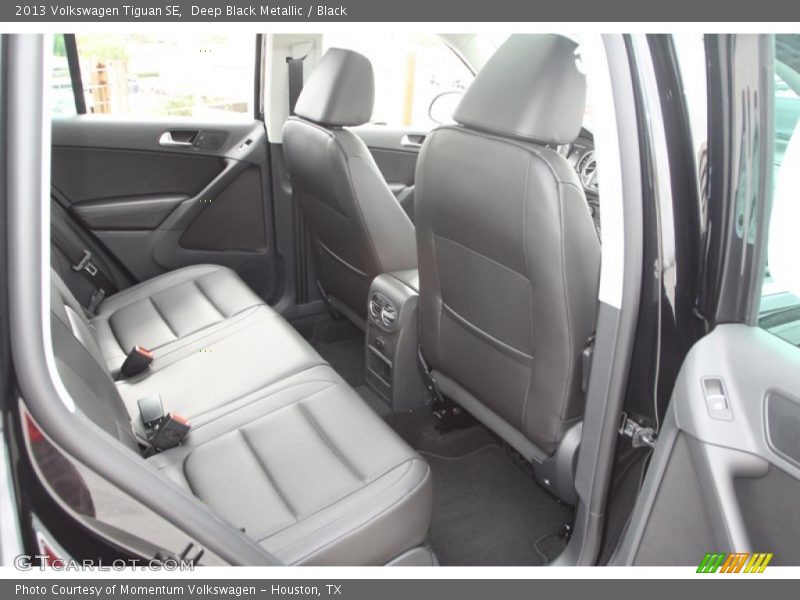 Deep Black Metallic / Black 2013 Volkswagen Tiguan SE