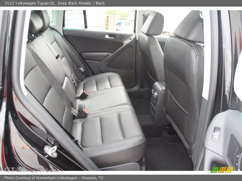 Deep Black Metallic / Black 2013 Volkswagen Tiguan SE