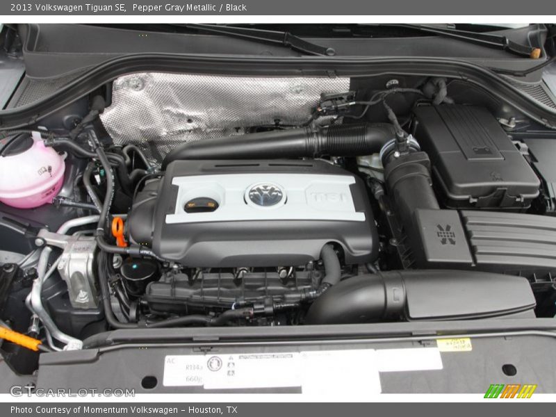 Pepper Gray Metallic / Black 2013 Volkswagen Tiguan SE