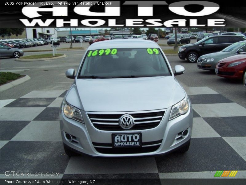 Reflex Silver Metallic / Charcoal 2009 Volkswagen Tiguan S