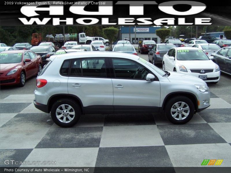 Reflex Silver Metallic / Charcoal 2009 Volkswagen Tiguan S