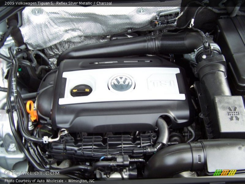 Reflex Silver Metallic / Charcoal 2009 Volkswagen Tiguan S