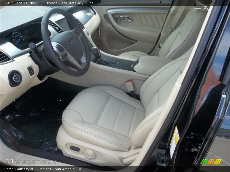 Tuxedo Black Metallic / Dune 2013 Ford Taurus SEL