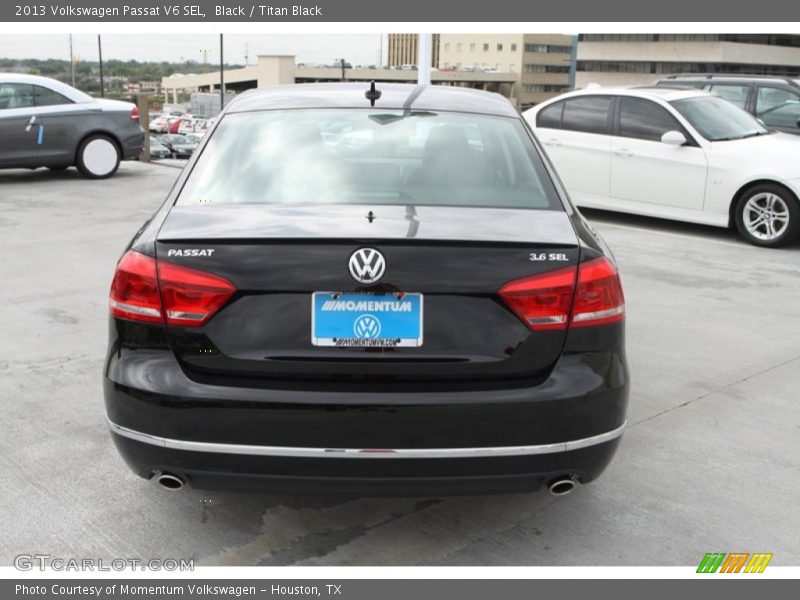 Black / Titan Black 2013 Volkswagen Passat V6 SEL
