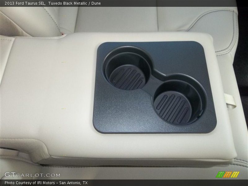 Tuxedo Black Metallic / Dune 2013 Ford Taurus SEL