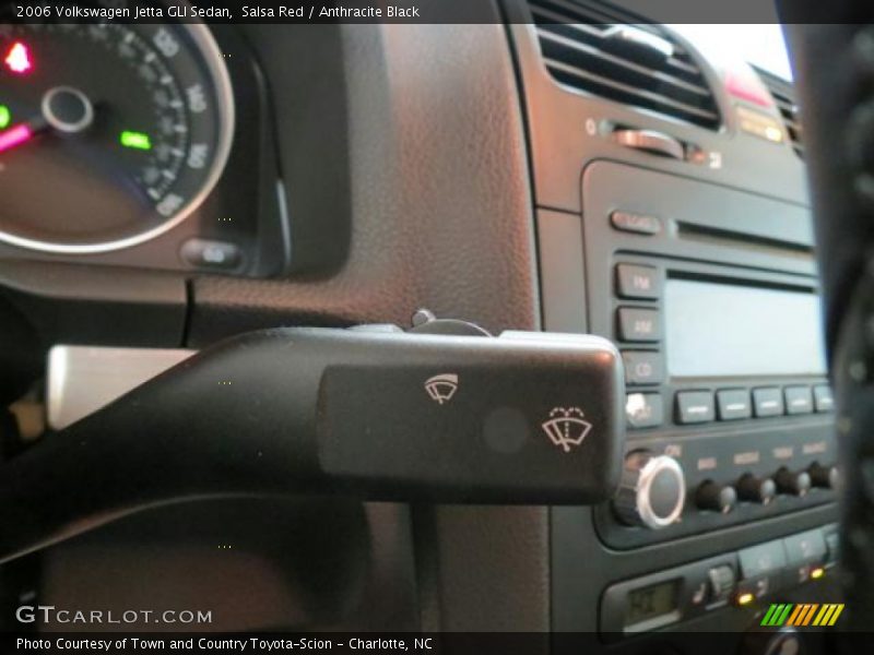 Salsa Red / Anthracite Black 2006 Volkswagen Jetta GLI Sedan